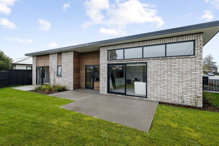 Photo of property in 65 Maanihi Drive, Rototuna North, 3210
