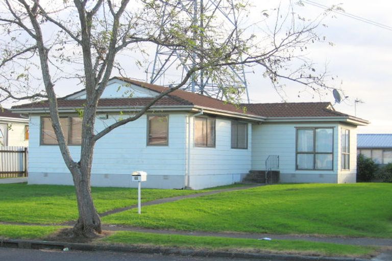 Photo of property in 33 Dissmeyer Drive, Clover Park, Auckland, 2019