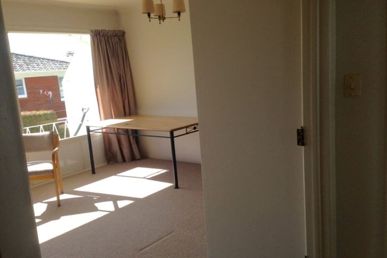 Photo of property in 1/5 Onepoto Road, Hauraki, Auckland, 0622