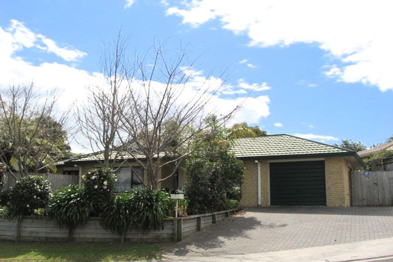 Photo of property in 1 Whitby Place, Welcome Bay, Tauranga, 3112