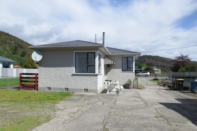 Photo of property in 6- 8 Munson Street, Reefton, 7830