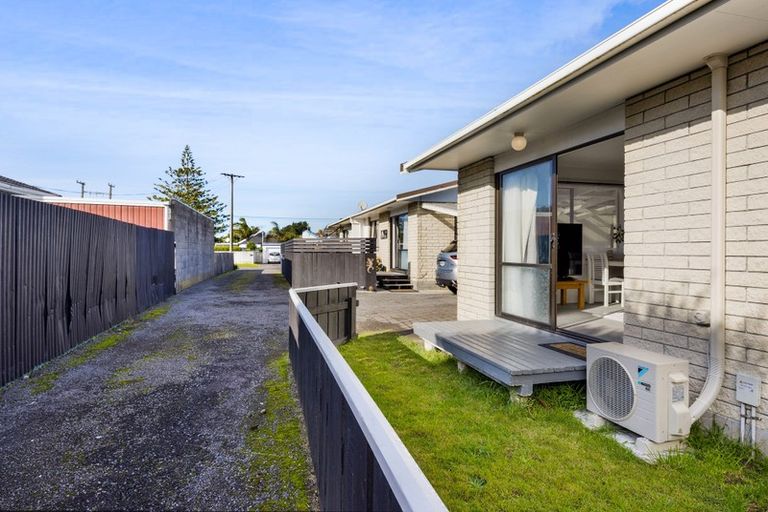 Photo of property in 82 Ngamotu Road, Spotswood, New Plymouth, 4310