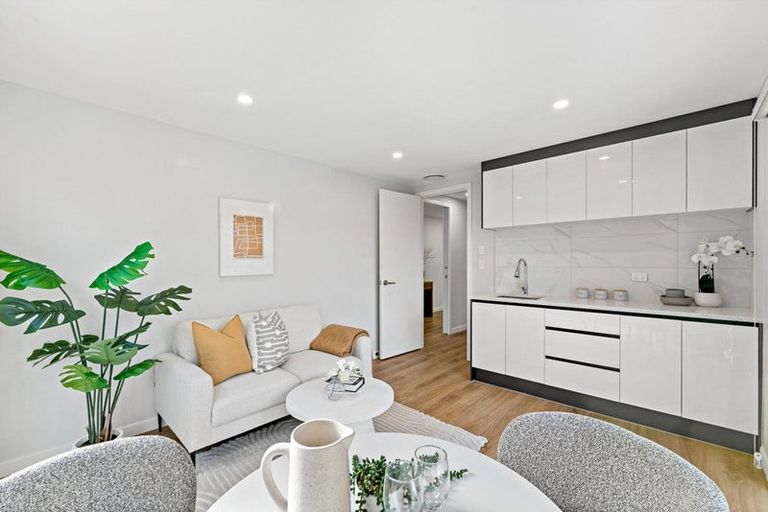 Photo of property in 206b Clovelly Road, Bucklands Beach, Auckland, 2012