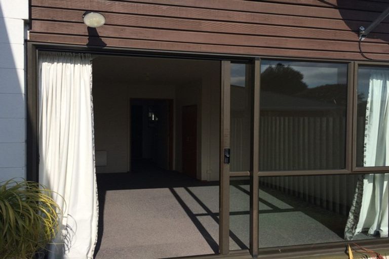 Photo of property in 2/30 Picton Avenue, Riccarton, Christchurch, 8011