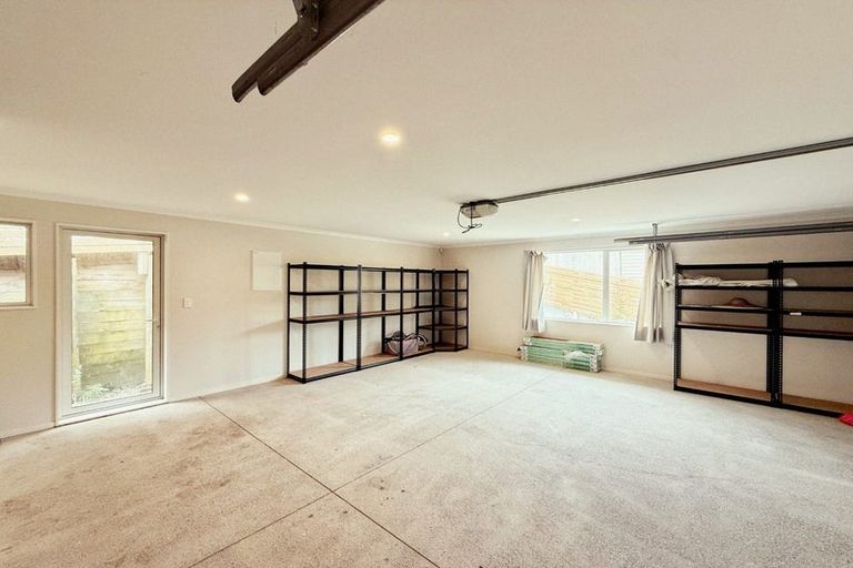 Photo of property in 13 Western Court, Sunnyvale, Auckland, 0612