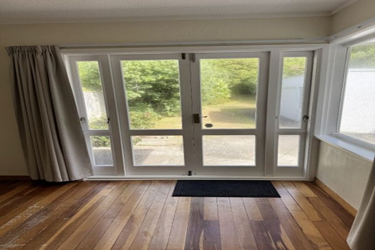 Photo of property in 190 Breaker Bay Road, Breaker Bay, Wellington, 6022