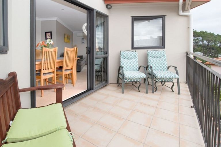 Photo of property in 46 Monte Cassino Place, Birkdale, Auckland, 0626