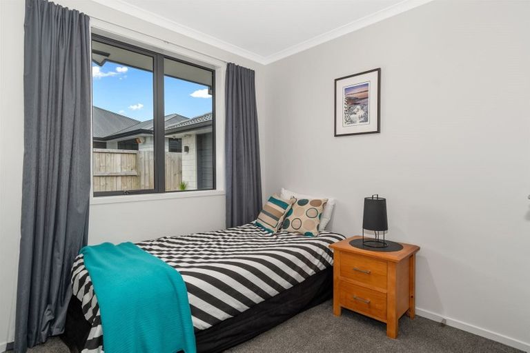 Photo of property in 74 Puhirake Crescent, Pyes Pa, Tauranga, 3112