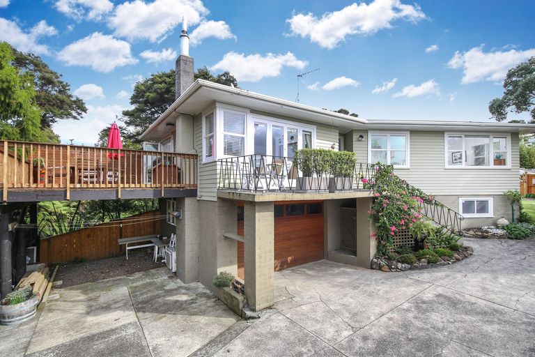 Photo of property in 34 South Lynn Road, Titirangi, Auckland, 0604