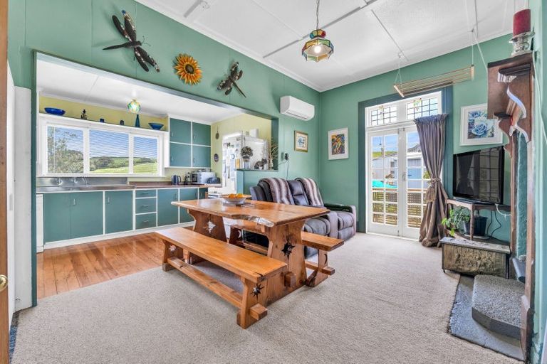 Photo of property in 225 Bridge Street, Eltham, 4322