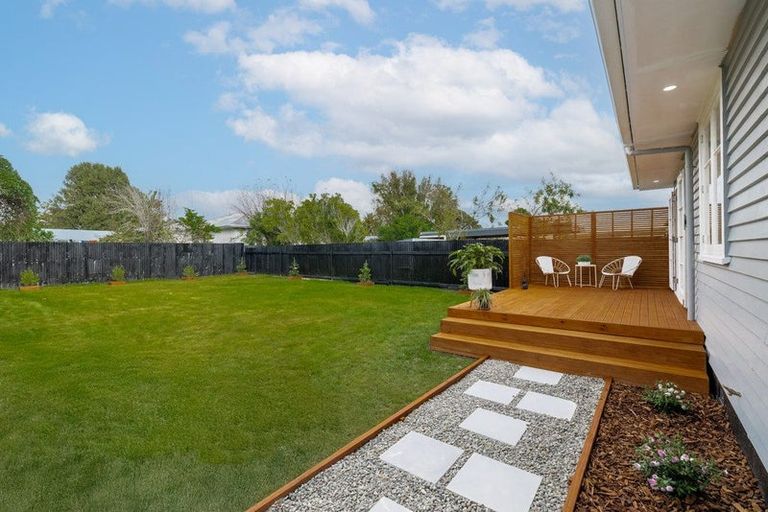Photo of property in 15 Peters Avenue, Cloverlea, Palmerston North, 4412