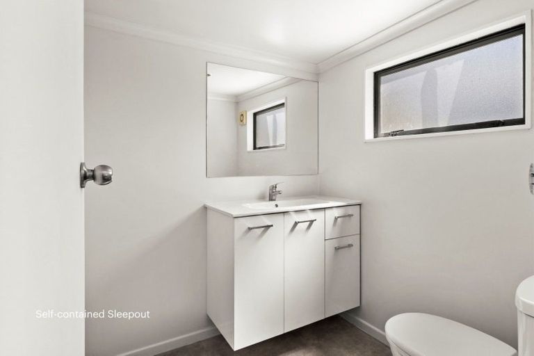 Photo of property in 19 Saint Hill Lane, Havelock North, 4130