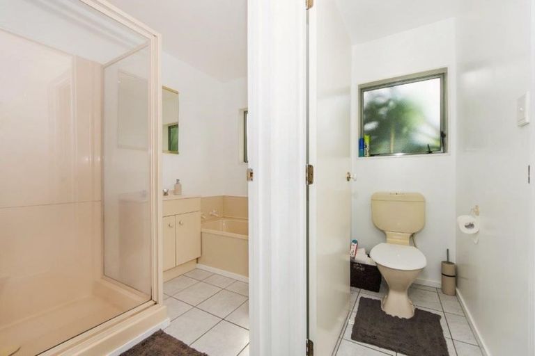 Photo of property in 1b Hindmarsh Street, Henderson, Auckland, 0612