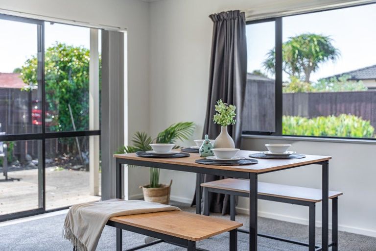 Photo of property in 6 Central Park, Paraparaumu Beach, Paraparaumu, 5032