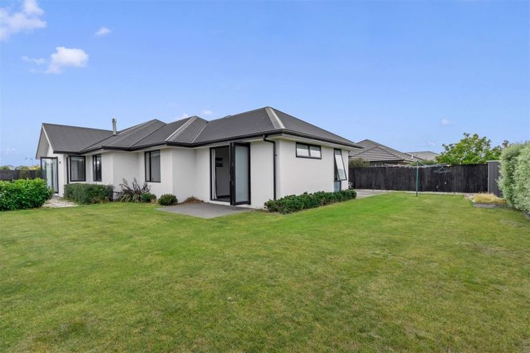 Photo of property in 22 Gilchrist Place, Kaiapoi, 7630