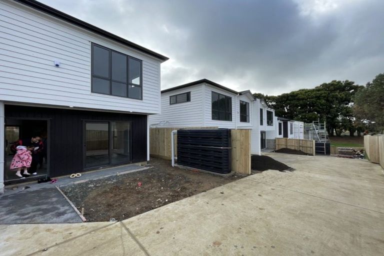 Photo of property in 9e Julian Place, Otara, Auckland, 2023