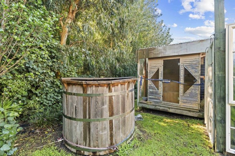 Photo of property in 645a Te Awaiti Road, Te Awaiti, Martinborough, 5782