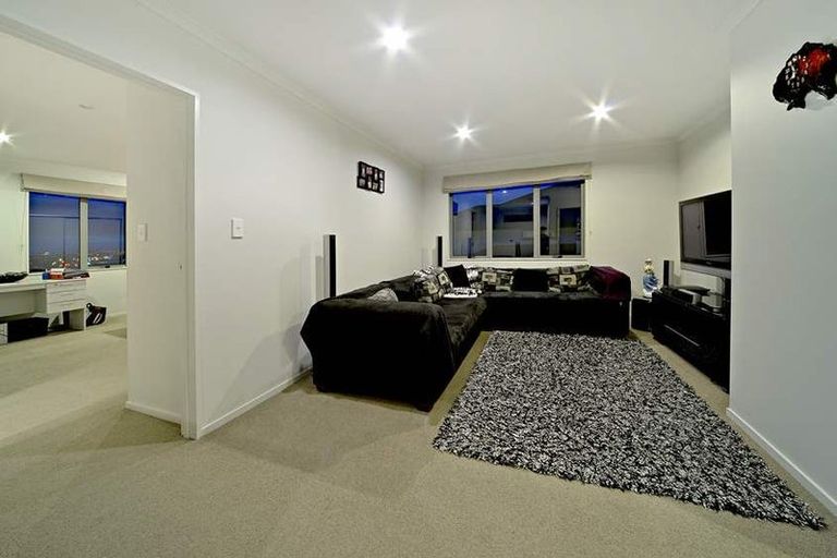 Photo of property in 20 Lane Cameron Place, Flat Bush, Auckland, 2019