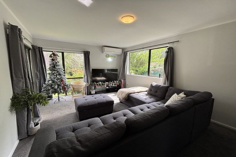 Photo of property in 9 Hamblyn Place, Ranui, Auckland, 0612