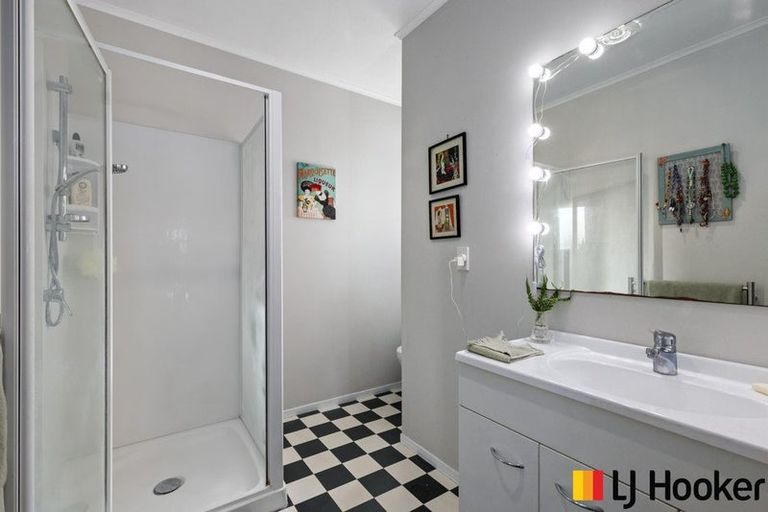 Photo of property in 9 Owens Road, Waiuku, 2123