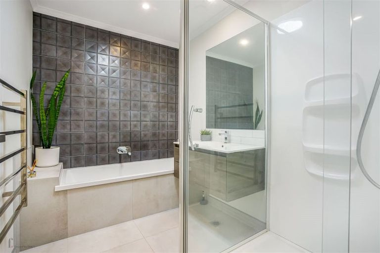 Photo of property in 8 Raranga Lane, Hobsonville, Auckland, 0616