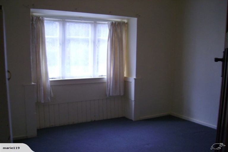 Photo of property in 1/12 Hinekohu Street, New Lynn, Auckland, 0600