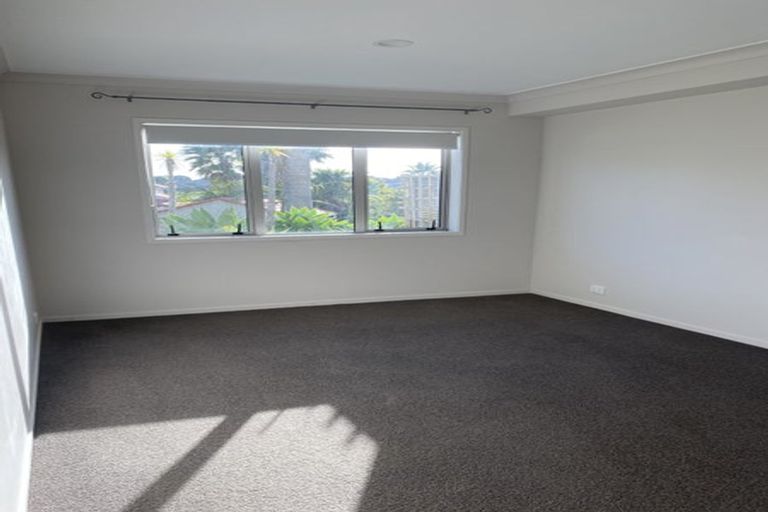 Photo of property in Santa Rosa, 2/340 Gulf Harbour Drive, Gulf Harbour, Whangaparaoa, 0930