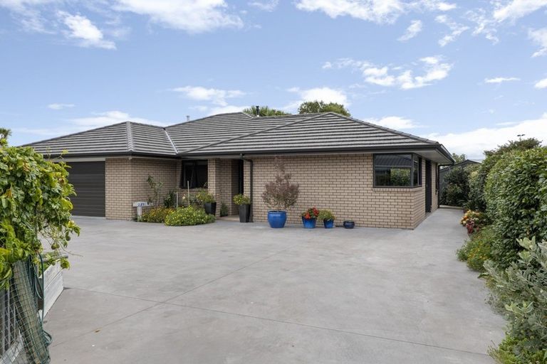 Photo of property in 14a Tukapa Street, Westown, New Plymouth, 4310