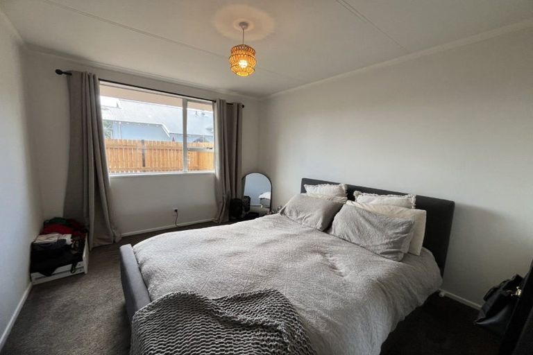 Photo of property in 1/105 Heretaunga Street, Palmerston North, 4414