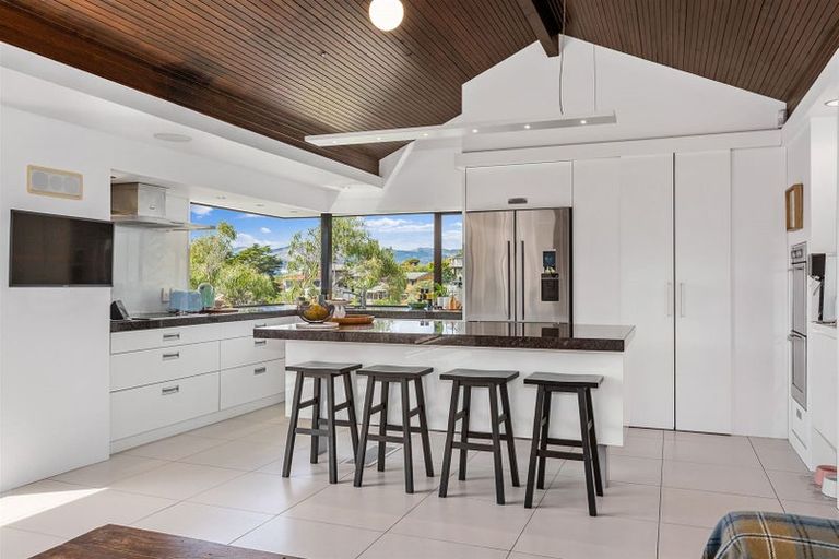 Photo of property in 26 Postgate Drive, Whitby, Porirua, 5024