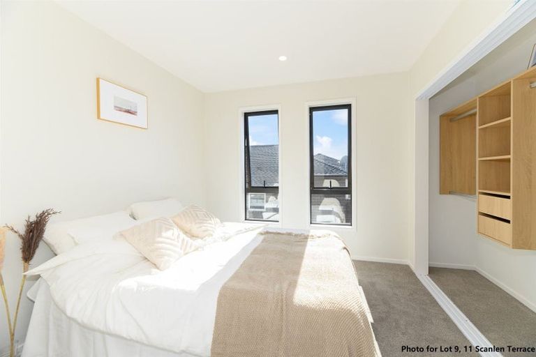 Photo of property in 10/11 Scanlen Terrace, Kelston, Auckland, 0602