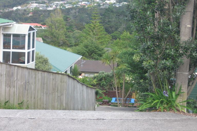 Photo of property in 2/8 Mayfield Road, Glenfield, Auckland, 0629