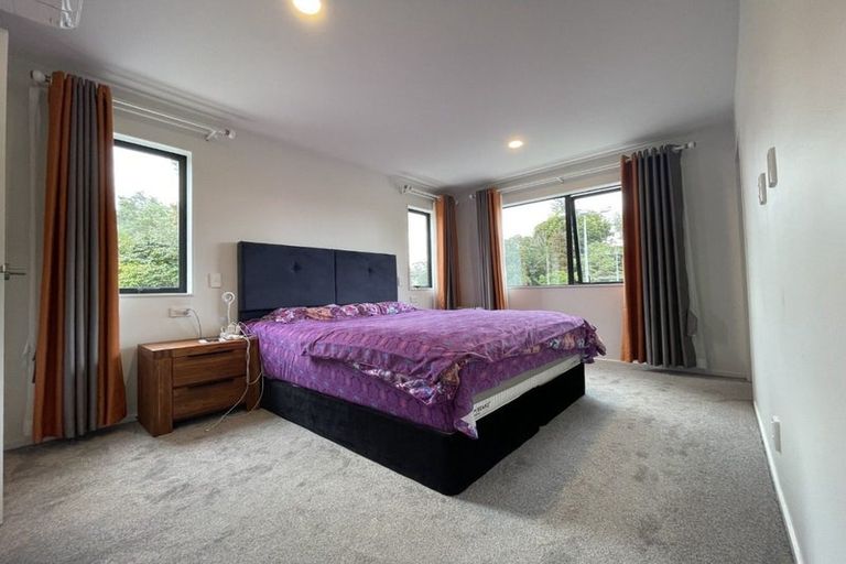 Photo of property in 8d Blyton Lane, Pakuranga Heights, Auckland, 2010