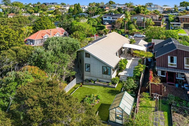 Photo of property in 20 Miraka Place, Birkenhead, Auckland, 0626