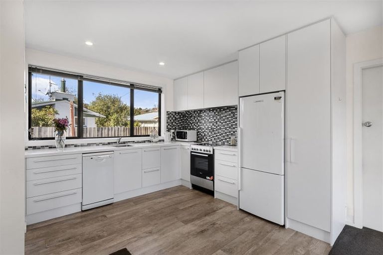 Photo of property in 11 Greta Place, Hoon Hay, Christchurch, 8025