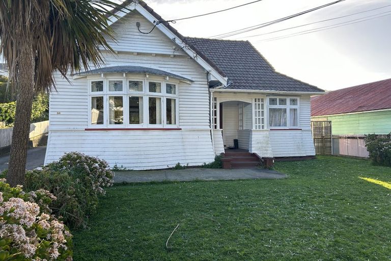 Photo of property in 34 The Parade, Island Bay, Wellington, 6023
