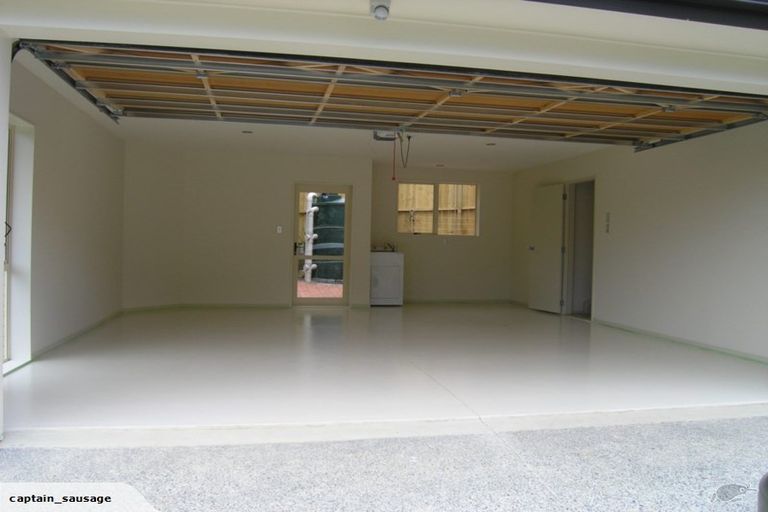 Photo of property in 50b Seaton Road, Murrays Bay, Auckland, 0630