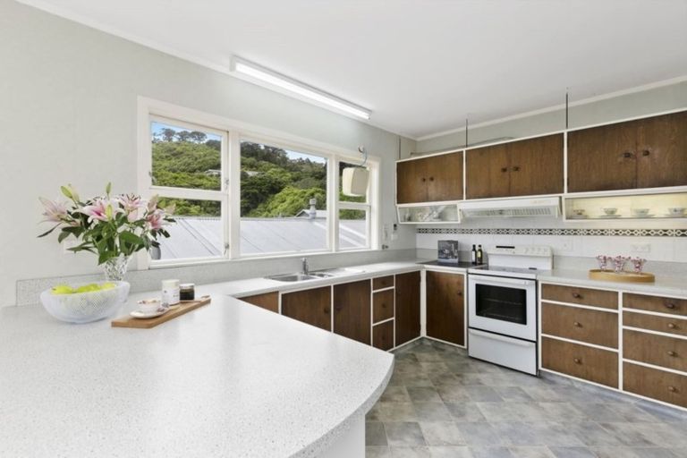 Photo of property in 105 Orangi Kaupapa Road, Northland, Wellington, 6012