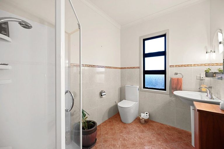 Photo of property in 21 Stonebridge Road, Temple View, Hamilton, 3289