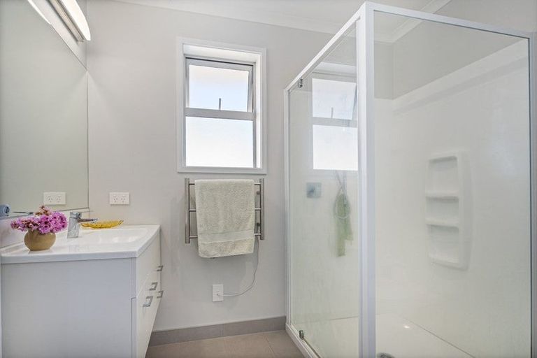 Photo of property in 36 Tairua Palms Place, Tairua, 3508