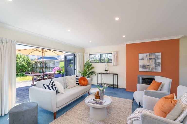 Photo of property in 9a Collingwood Street, Waterloo, Lower Hutt, 5011