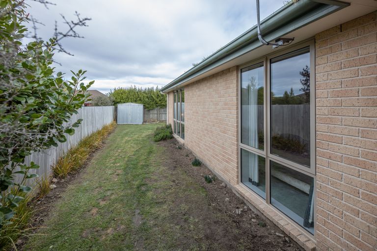 Photo of property in 24 Rochester Crescent, Rolleston, 7614