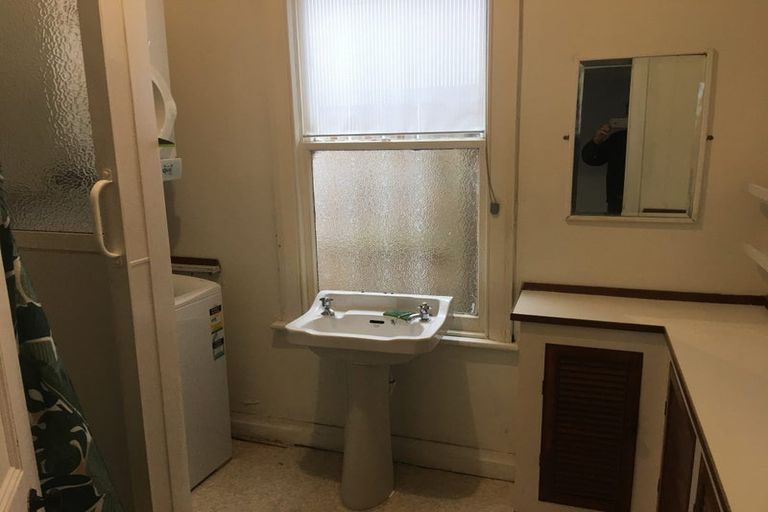 Photo of property in 46 Heriot Row, Dunedin Central, Dunedin, 9016