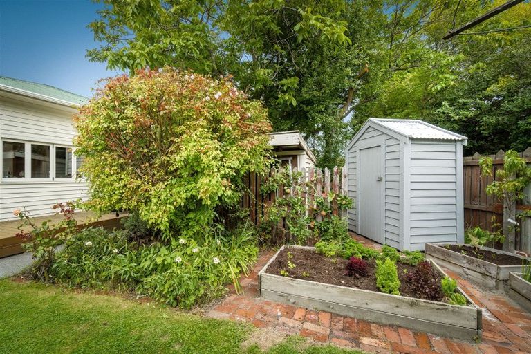 Photo of property in 53 Beckford Road, Saint Martins, Christchurch, 8022