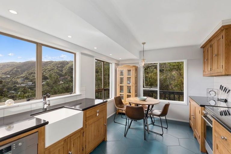 Photo of property in 55 Waitohu Road, York Bay, Lower Hutt, 5013
