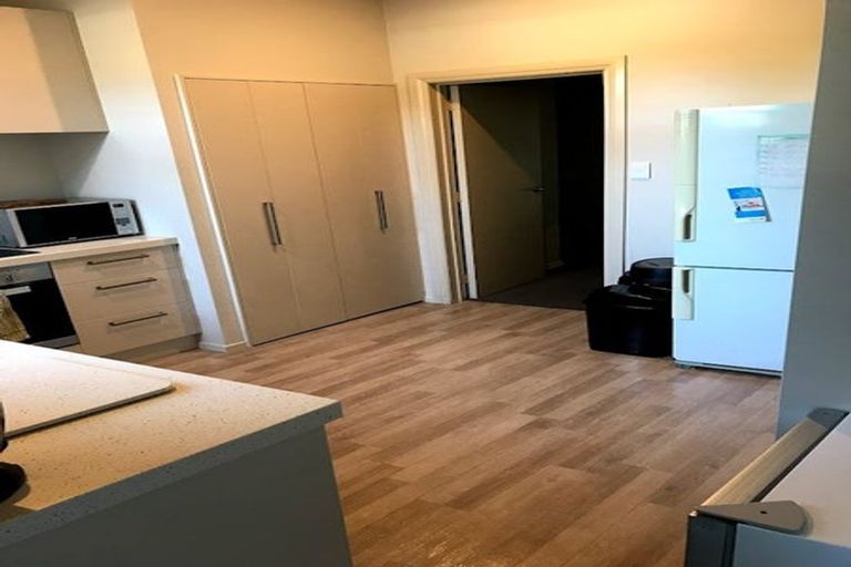 Photo of property in 17 Lyndon Street, Riccarton, Christchurch, 8011