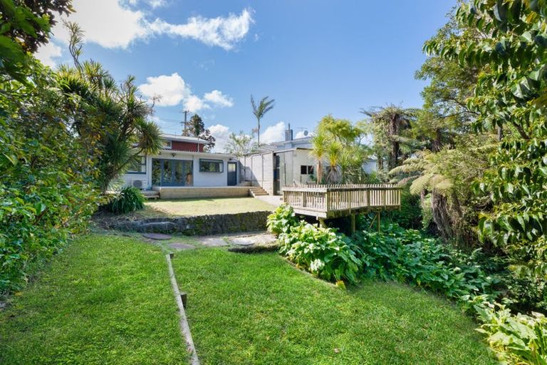 Photo of property in 45 Cron Avenue, Te Atatu South, Auckland, 0610