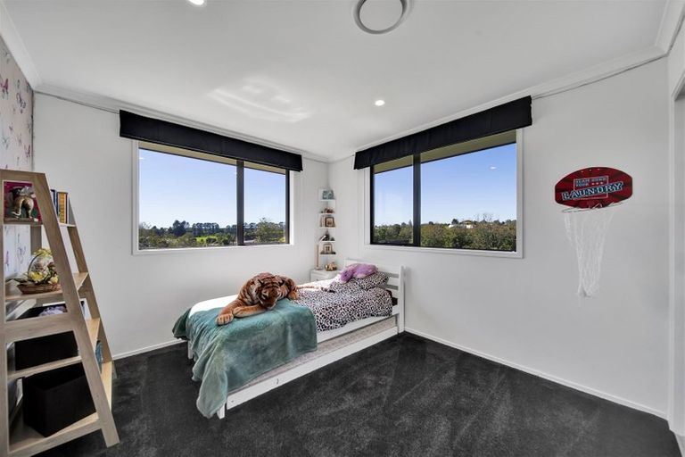 Photo of property in 15 Thomason Road, Egmont Village, New Plymouth, 4371