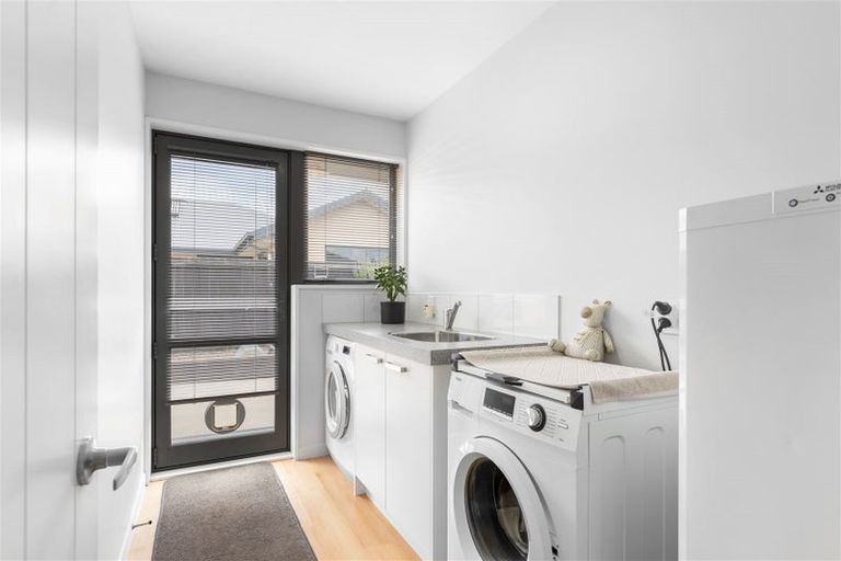 Photo of property in 8 Glen Kerran Close, Broomfield, Christchurch, 8042