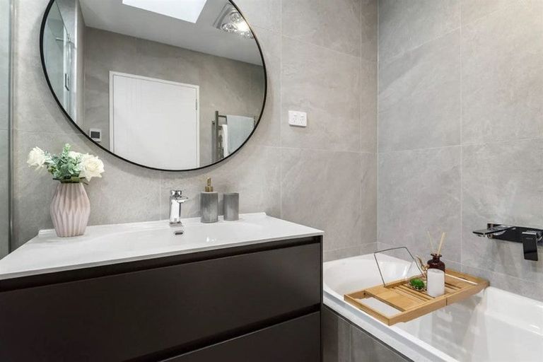 Photo of property in 32a/4 Westgate Drive, Massey, Auckland, 0614